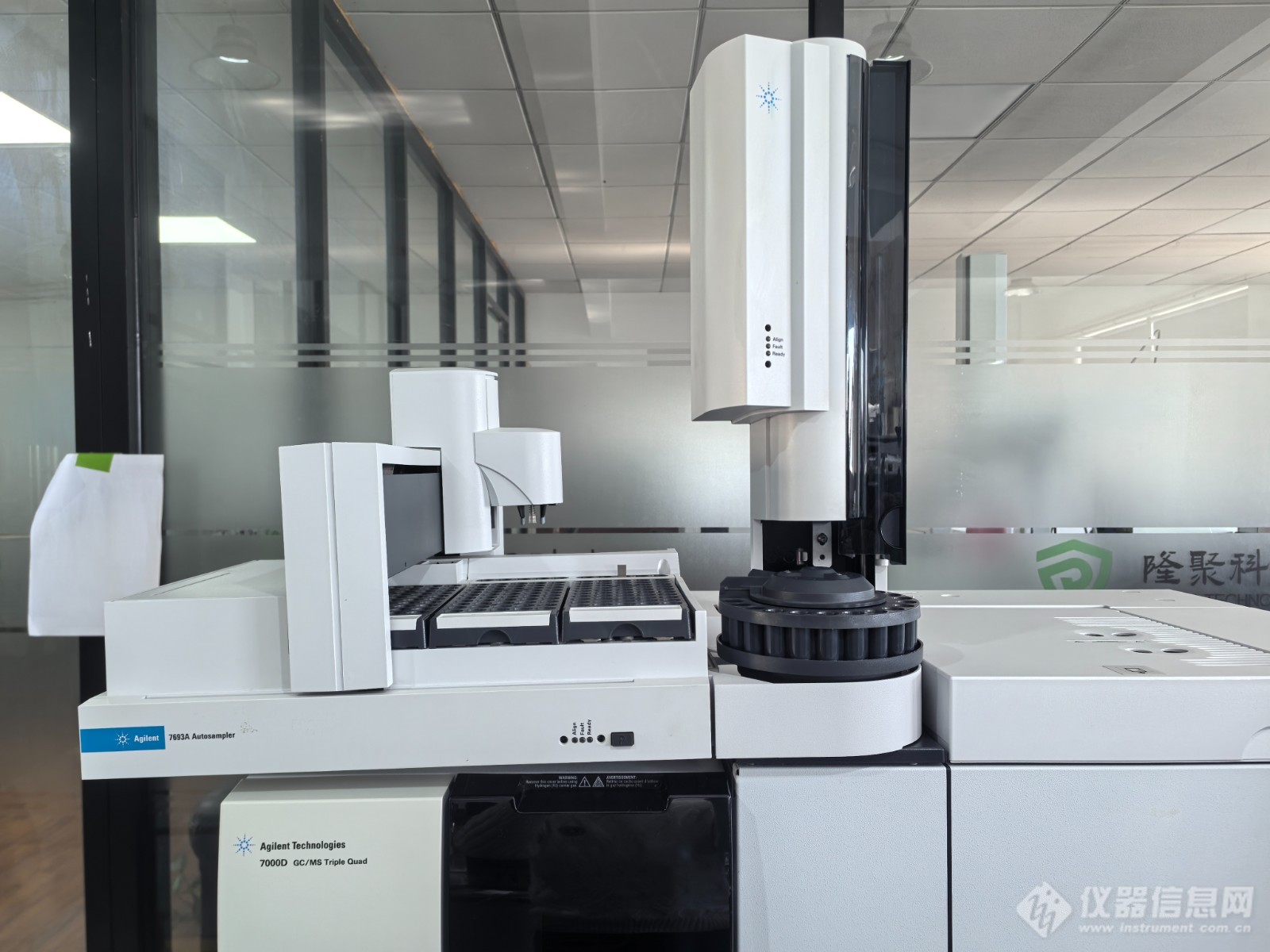 聚光科技:项目关键技术研发进展顺利已经完成样机集成与测试完成中期检查(图1)