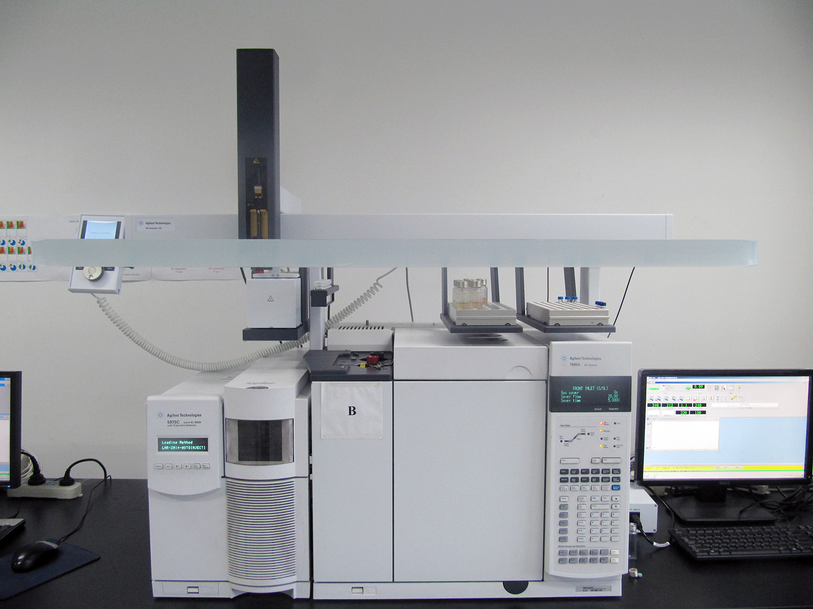 四川红华实业申请质谱仪高阻放大器快速切换装置及方法专利避免仪器频繁拆卸导致损坏(图1)