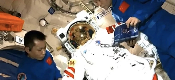 地月之间筑“港”:中国航天攻克三大难题开启深空探索新征程(图1)